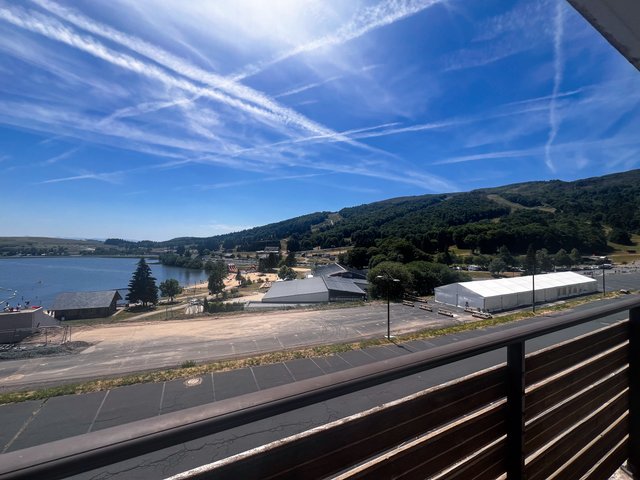 Appartement 2 pièces 6 personnes avec balcon - Super-Besse