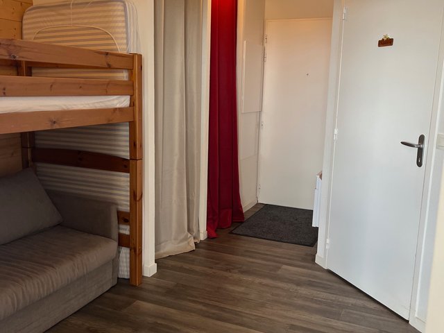 Appartement 2 pièces 6 personnes avec balcon - Super-Besse