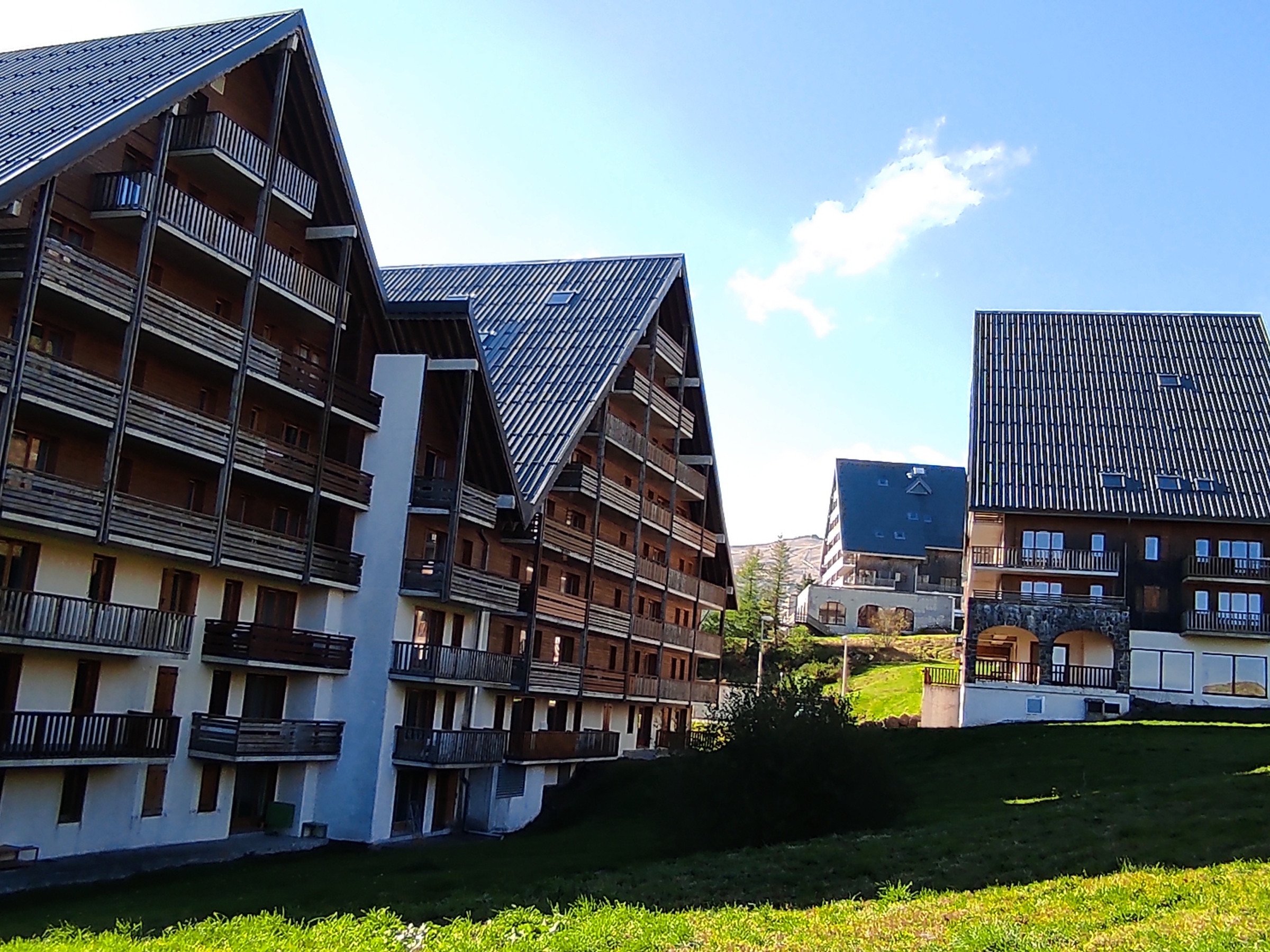 Appartement 2 pièces 4 personnes avec balcon - Appartement 2 pièces 4 personnes avec balcon - Super-Besse