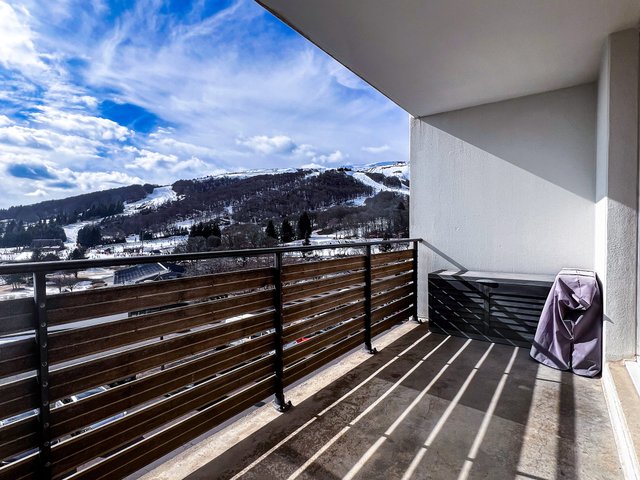Appartement 2 pièces 6 personnes avec balcon - Super-Besse