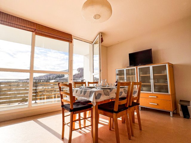 Appartement 2 pièces 6 personnes avec balcon - Super-Besse