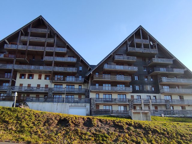Appartement 3 pièces 6 personnes avec balcon - Super-Besse