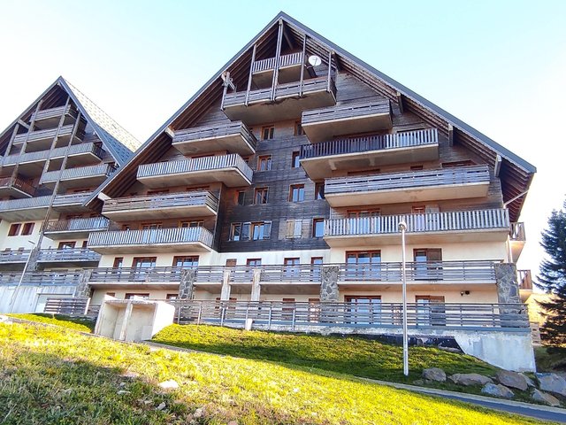 Appartement 3 pièces 6 personnes avec balcon - Super-Besse