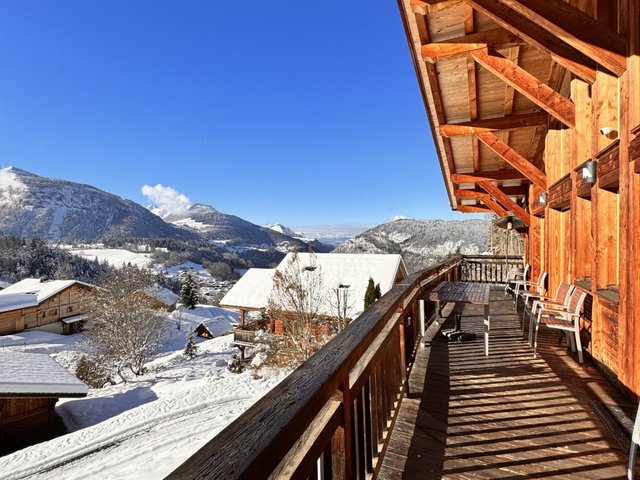 Chalet 6 pièces 8 personnes avec bain à remous - Les Carroz d'Araches