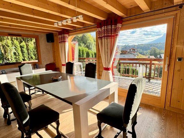Chalet 6 pièces 8 personnes avec bain à remous - Les Carroz d'Araches
