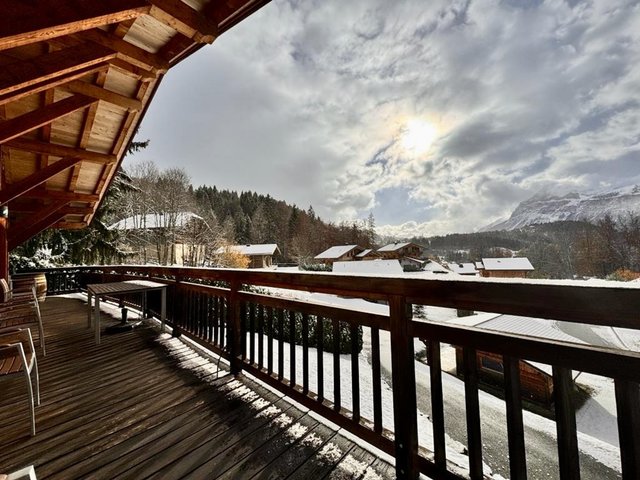 Chalet 6 pièces 8 personnes avec bain à remous - Les Carroz d'Araches