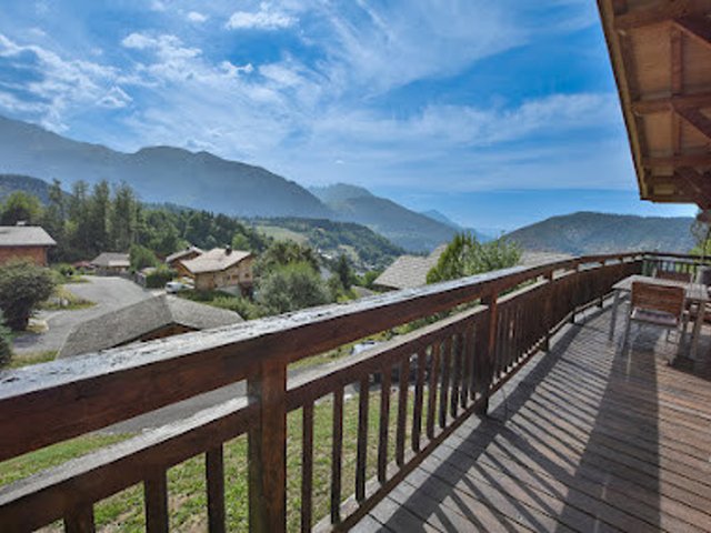 Chalet 6 pièces 8 personnes avec bain à remous - Les Carroz d'Araches