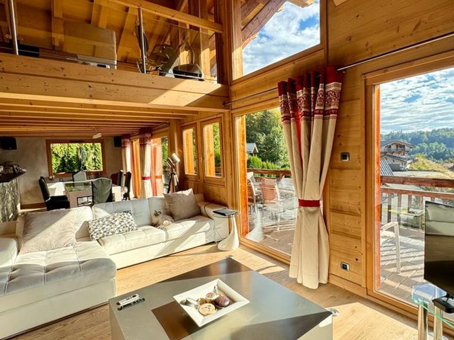 Chalet 6 pièces 8 personnes avec bain à remous - Les Carroz d'Araches