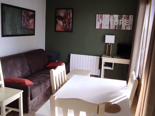 Appartement 3 pièces 6 personnes avec balcon - Super-Besse