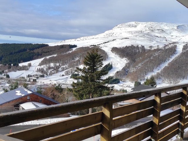 Appartement 3 pièces 6 personnes avec balcon - Super-Besse