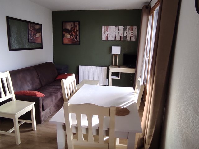 Appartement 3 pièces 6 personnes avec balcon - Super-Besse