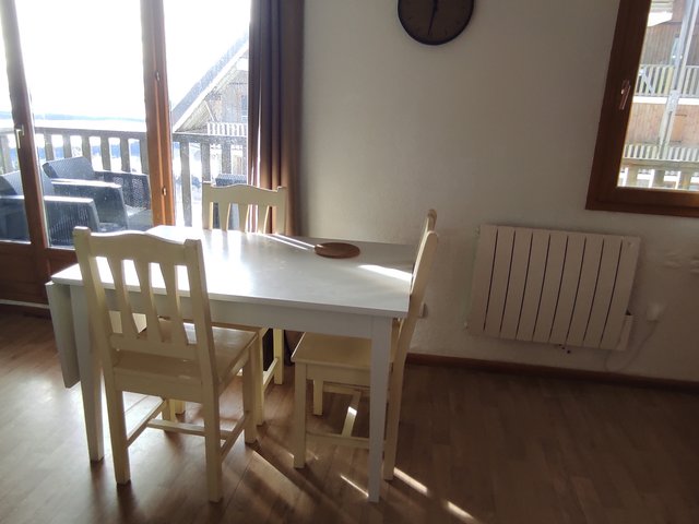 Appartement 3 pièces 6 personnes avec balcon - Super-Besse