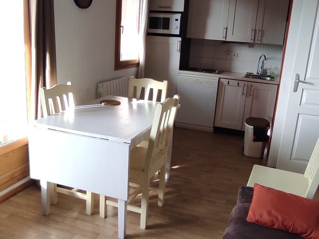 Appartement 3 pièces 6 personnes avec balcon - Super-Besse