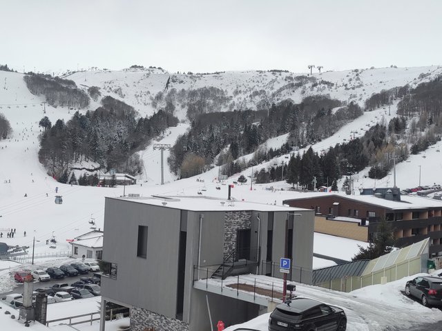 Appartement 2 pièces 5 personnes avec balcon - Super-Besse