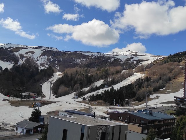 Appartement 2 pièces 5 personnes avec balcon - Super-Besse