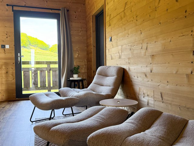 Chalet 12 pièces 14 personnes avec balcon - Super-Besse