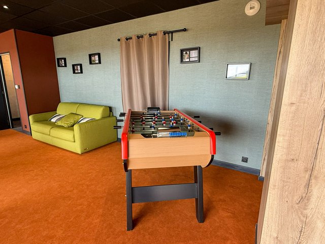 Chalet 12 pièces 14 personnes avec balcon - Super-Besse