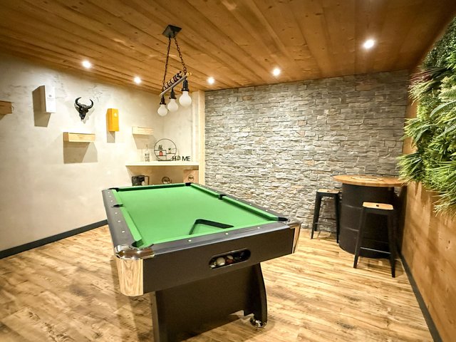 Chalet 12 pièces 14 personnes avec balcon - Super-Besse