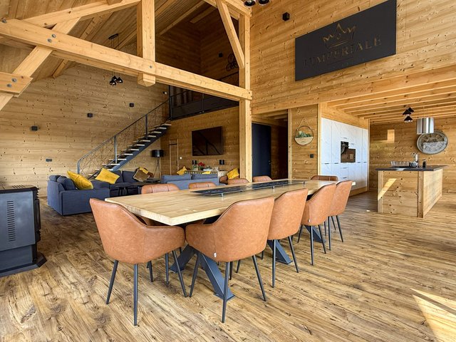 Chalet 12 pièces 14 personnes avec balcon - Super-Besse