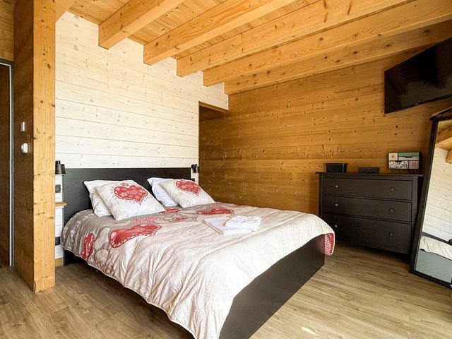 Chalet 12 pièces 14 personnes avec balcon - Super-Besse
