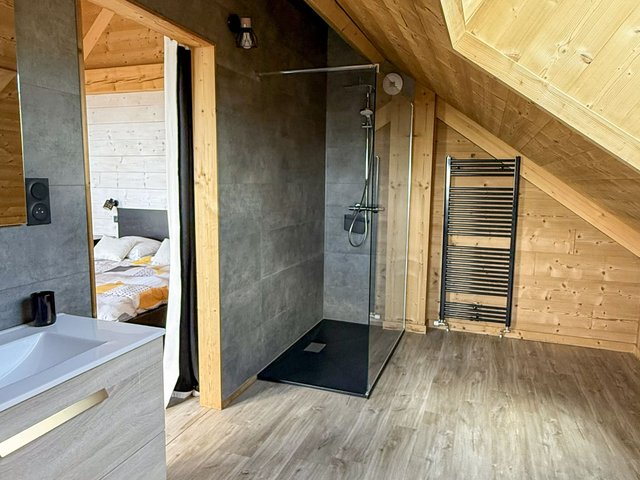 Chalet 12 pièces 14 personnes avec balcon - Super-Besse