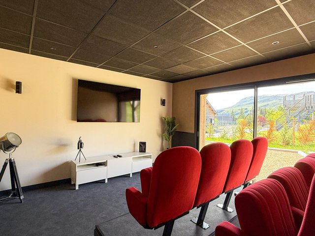 Chalet 12 pièces 14 personnes avec balcon - Super-Besse