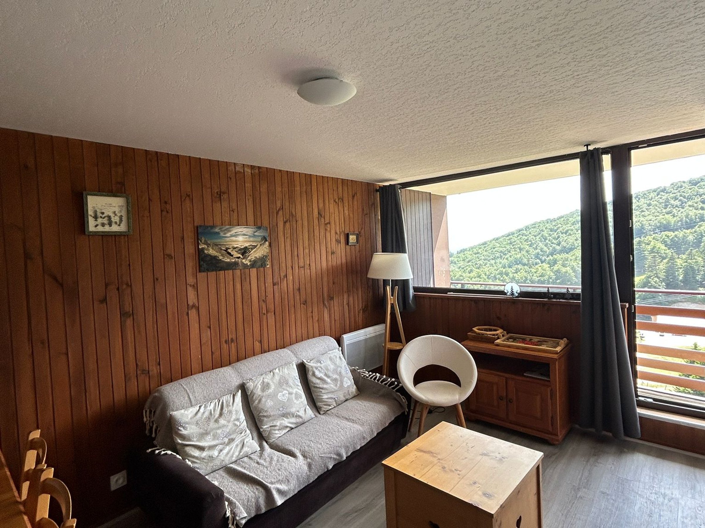 Appartement 3 pièces 4 personnes avec balcon - Appartement 3 pièces 4 personnes avec balcon - Super-Besse