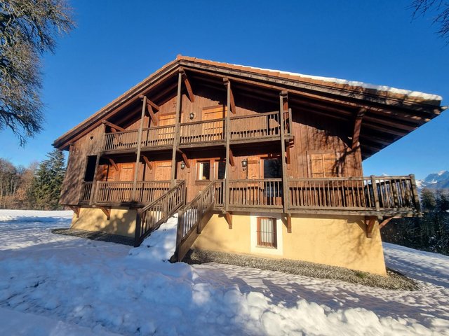 Chalet 9 pièces 14 personnes avec balcon - Combloux