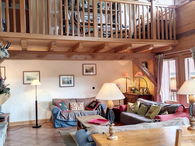 Chalet 9 pièces 14 personnes avec balcon - Combloux