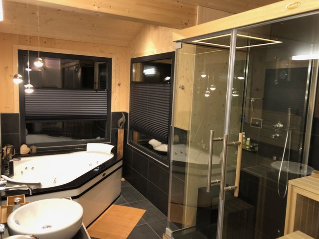Résidence de Tourisme Superior # 04 Sauna&Sprudelwanne innen - Schaldming 