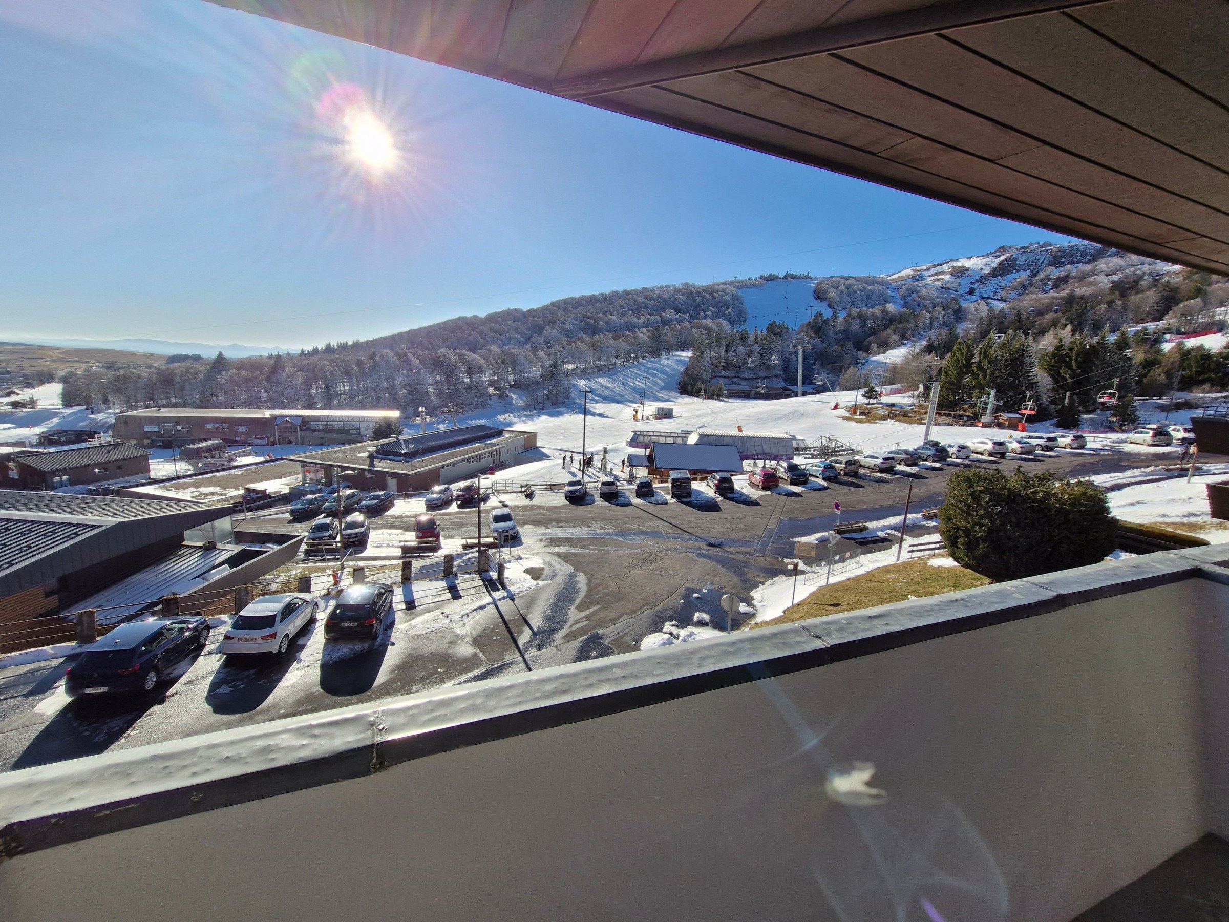 Appartement 3 pièces 7 personnes avec terrasse - Appartement 3 pièces 7 personnes avec terrasse - Super-Besse