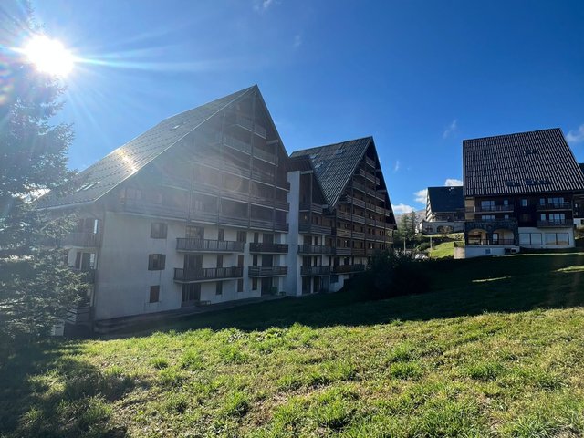 Appartement 2 pièces 4 personnes avec balcon - Super-Besse