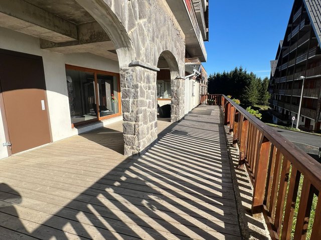 Appartement 2 pièces 4 personnes avec balcon - Super-Besse