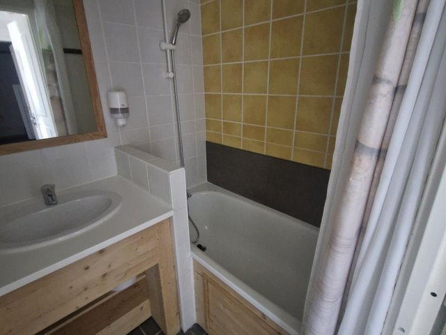 Appartement 3 pièces 6 personnes avec balcon - Super-Besse