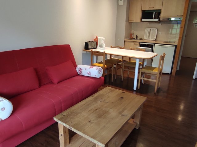 Appartement 3 pièces 6 personnes avec balcon - Super-Besse