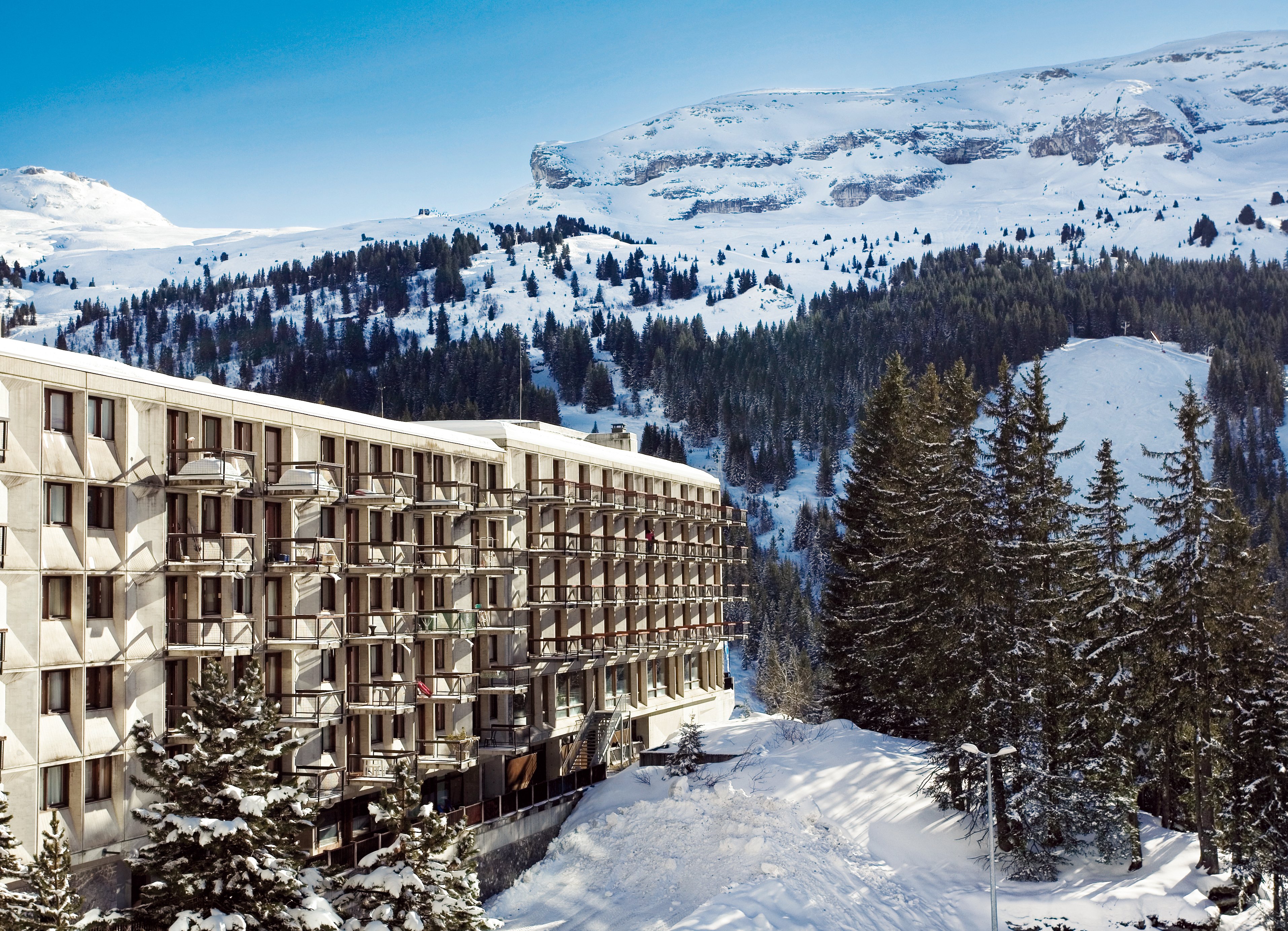 https://d1wek41qnoimq7.cloudfront.net/product/200112/W/O/travelski-home-premium-village-club-mmv-le-flaine-4-03bd4bf5.jpg