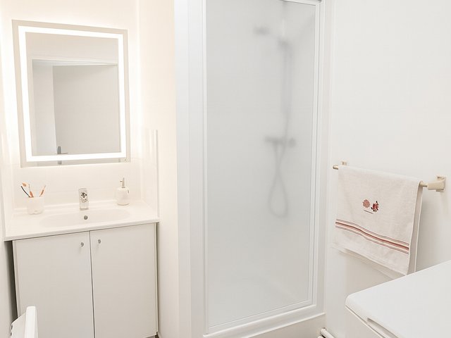 Appartement 3 pièces 8 personnes avec balcon - Super-Besse