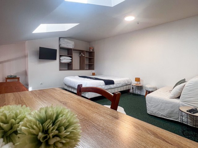 Appartement 3 pièces 8 personnes avec balcon - Super-Besse