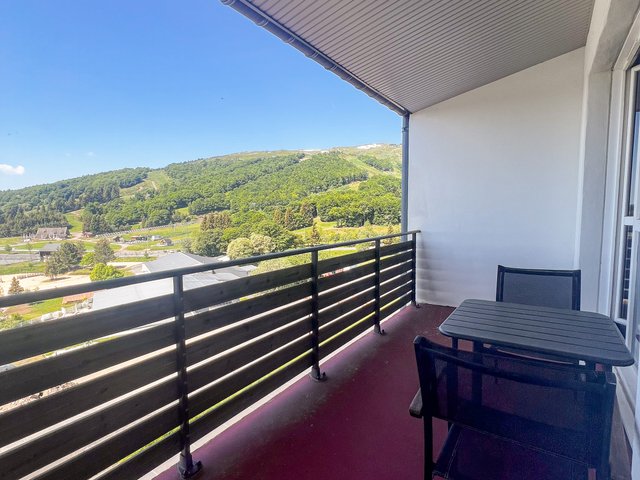 Appartement 3 pièces 8 personnes avec balcon - Super-Besse