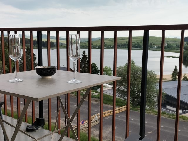 Studio 4 personnes avec balcon - Super-Besse