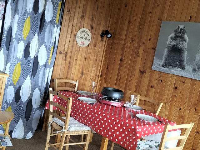 Studio 4 personnes avec balcon - Super-Besse