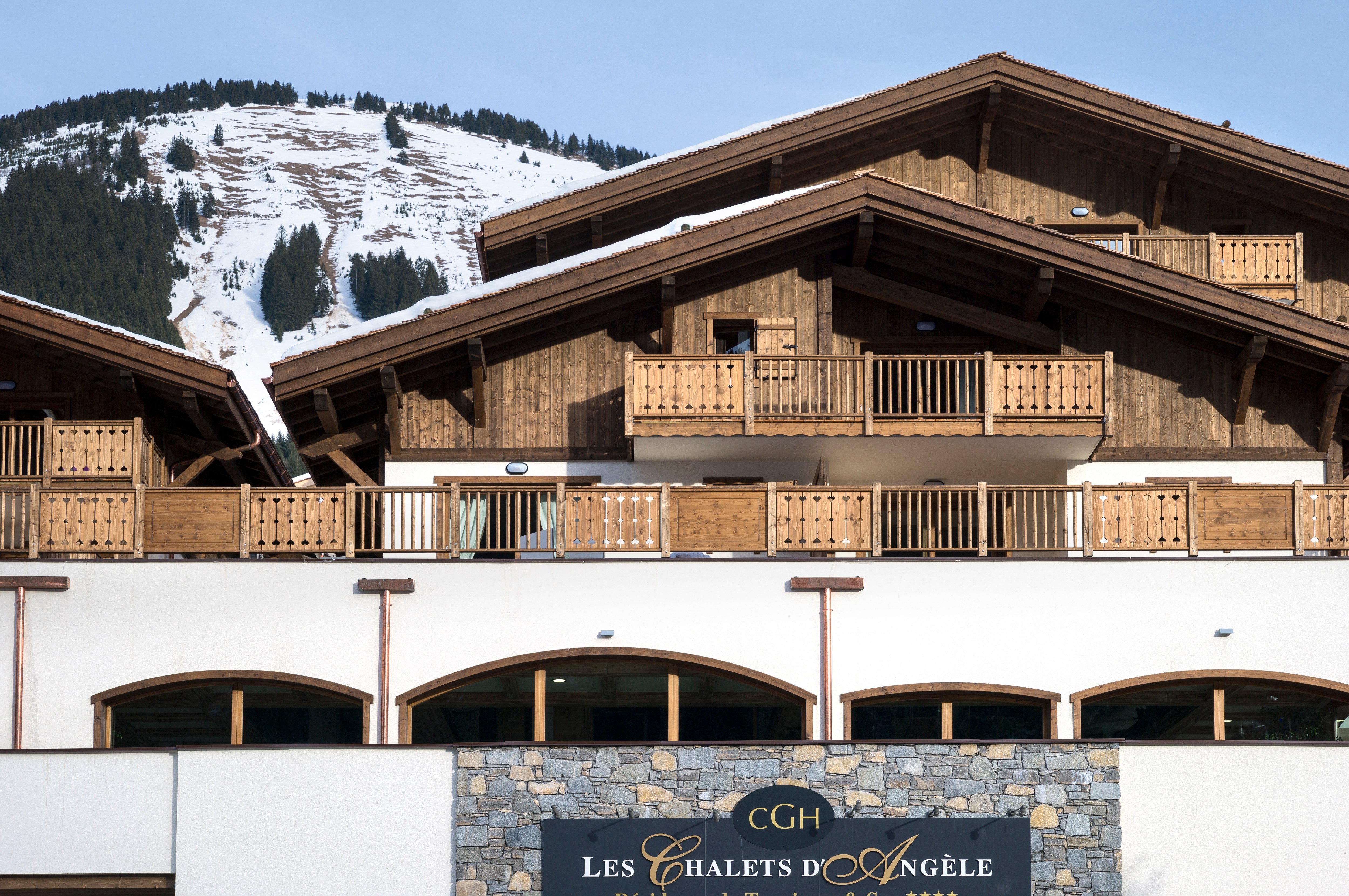 https://d1wek41qnoimq7.cloudfront.net/product/200245/W/O/residence-cgh-spa-les-chalets-d-angele-4-492d75d9.jpg