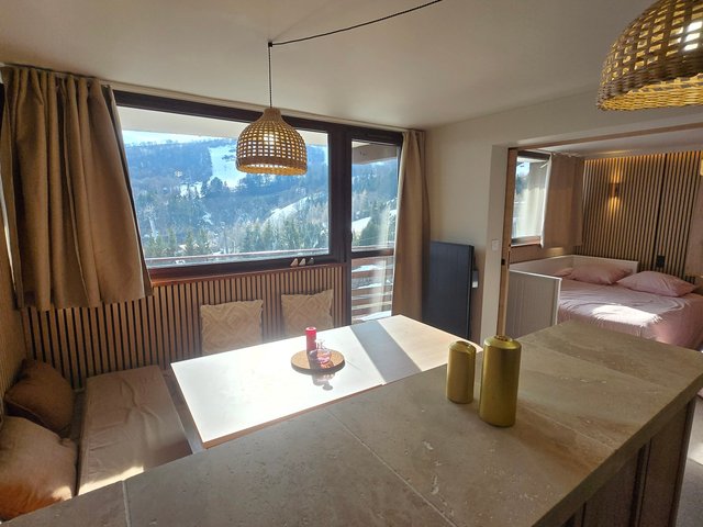Appartement 3 pièces 6 personnes avec balcon - Super-Besse