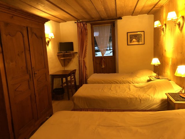 Chalet 8 pièces 10 personnes avec balcon - Samoëns