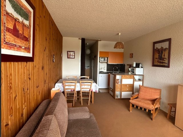 Studio 5 personnes avec balcon - Super-Besse