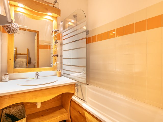 Studio V. DU BACHAT DROSERAS D03 - ST4C - Chamrousse
