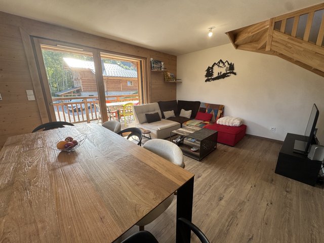 Appartement 5 pièces 8 personnes avec balcon - Les Carroz d'Araches
