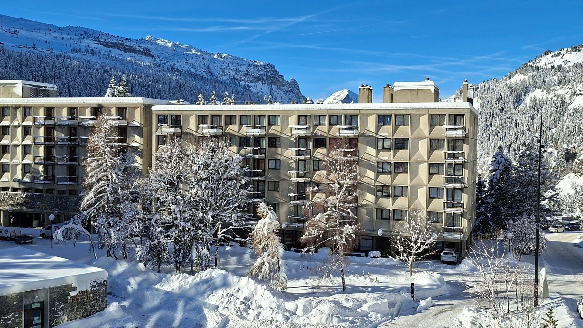 https://d1wek41qnoimq7.cloudfront.net/product/28290/W/O/appartements-betelgeuse-dc96a887.jpg