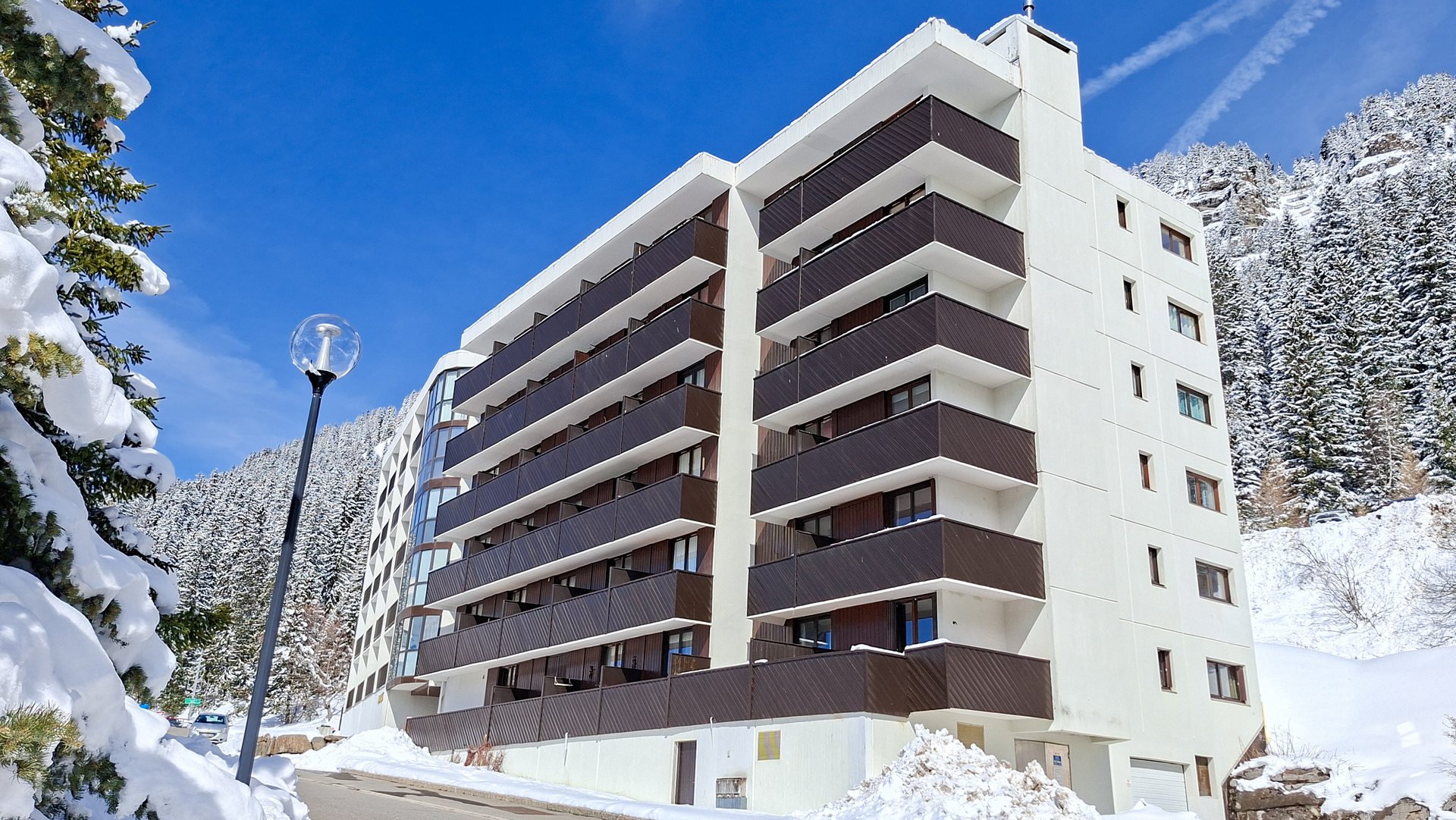 https://d1wek41qnoimq7.cloudfront.net/product/29150/W/O/appartements-doris-250a4aff.jpg