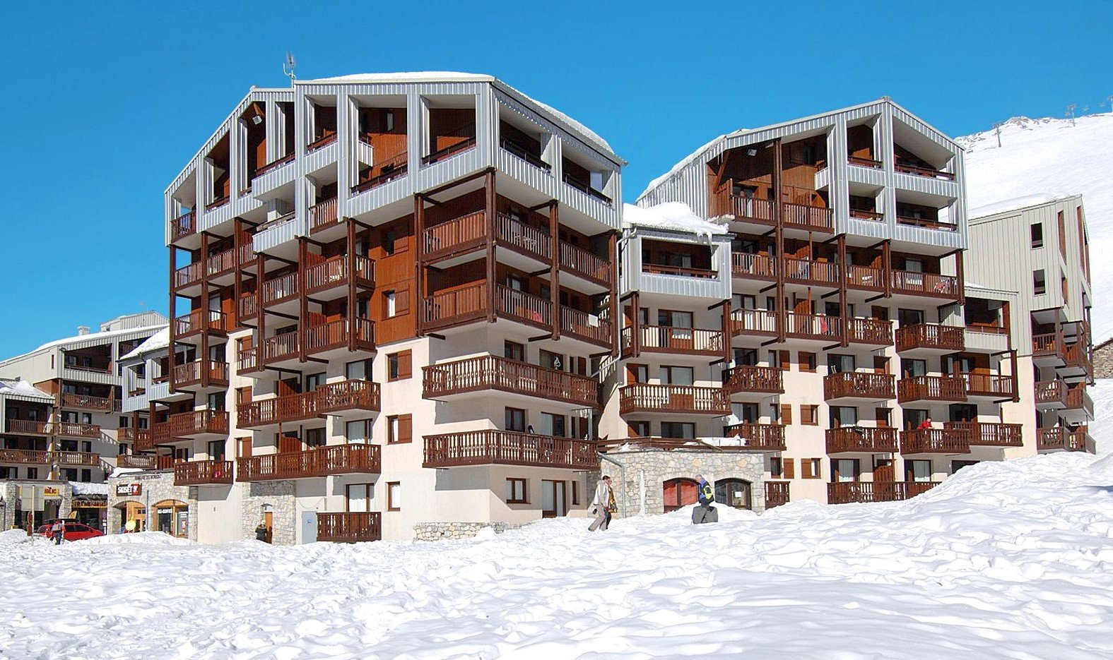 https://d1wek41qnoimq7.cloudfront.net/product/348/W/O/residence-odalys-le-hameau-du-borsat-3-f1d2c6c7.jpg